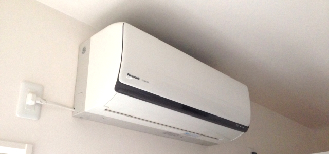 エアコン壁掛けタイプ